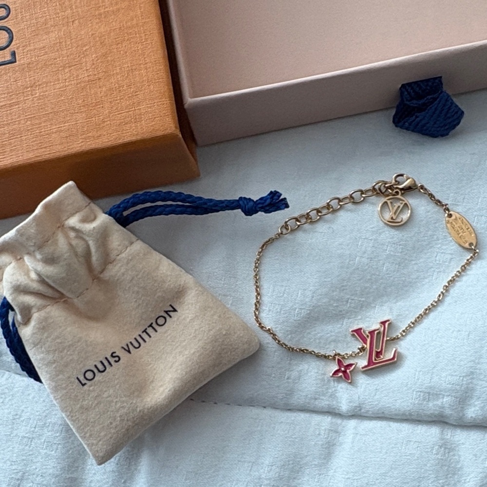 Louis Vuitton Pink and Gold Charm Bracelet - Picture 3 of 8